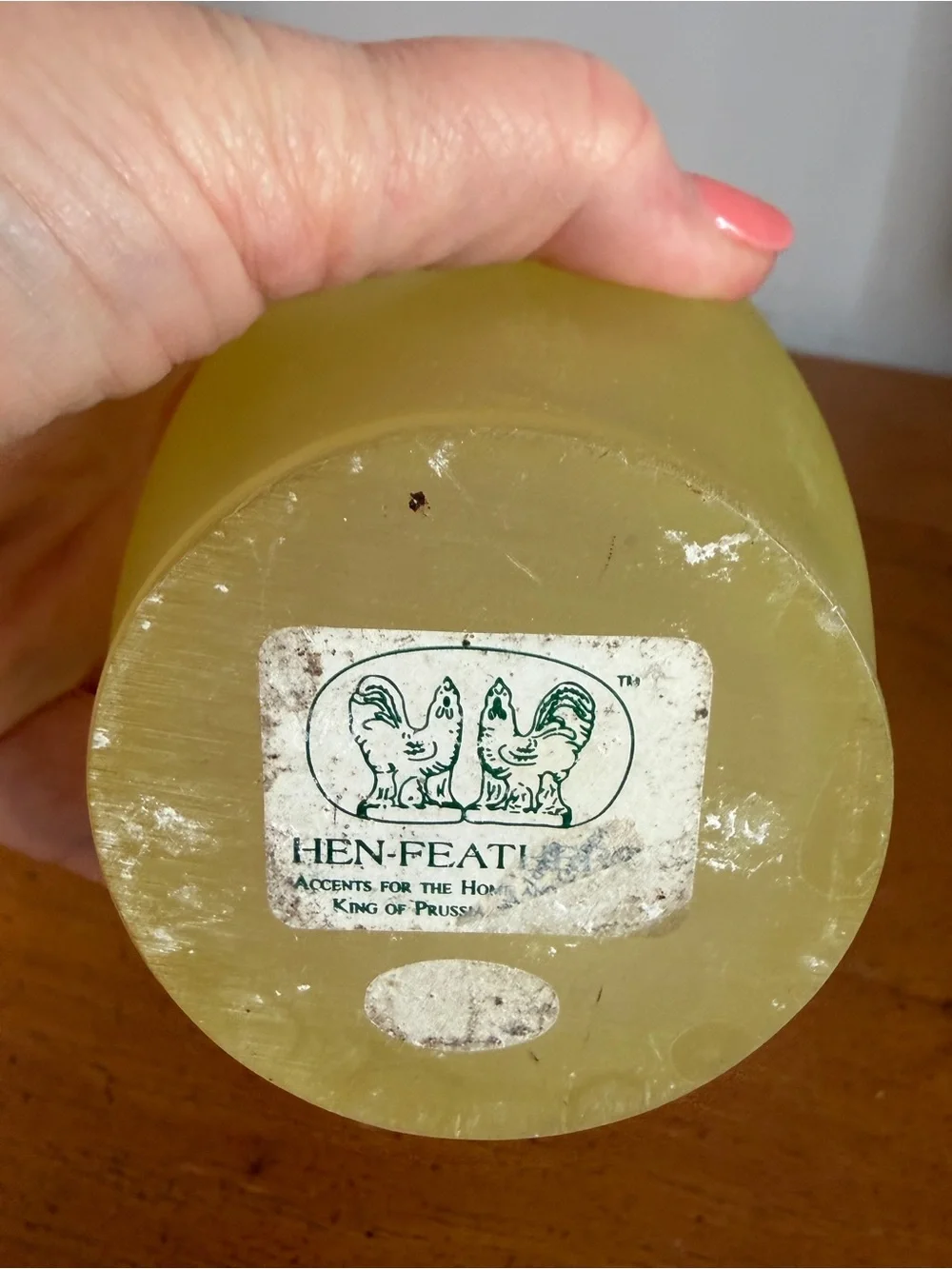Vintage Hen-Feathers Frosted Yellow Resin Sea Glass Vase 8.5